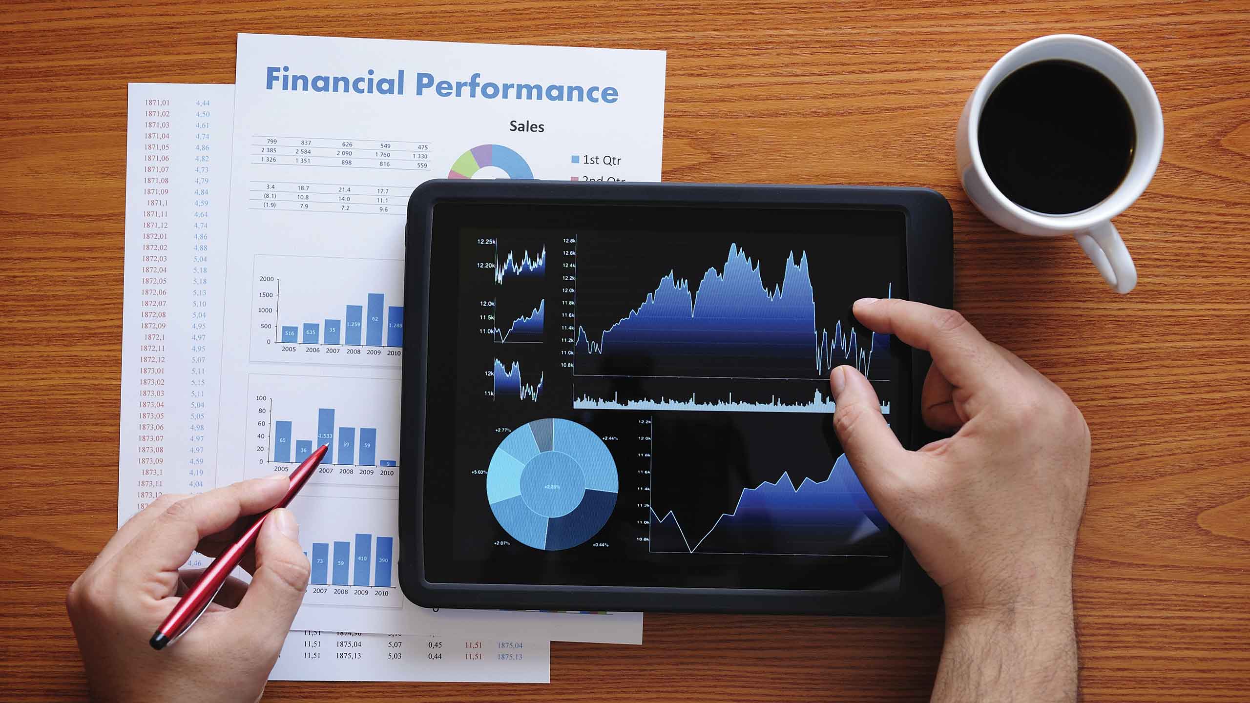 Financial Performance and Valuation Insights from FintechZoom